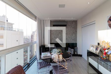 Apartamento à venda com 342m², 4 quartos e 4 vagas Apartamento à venda com 342m², 4 quartos e 4 vagasSuíte 1