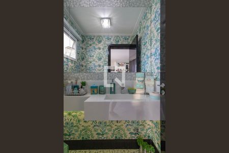 Apartamento à venda com 342m², 4 quartos e 4 vagas Apartamento à venda com 342m², 4 quartos e 4 vagasLavabo