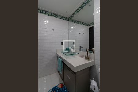 Apartamento à venda com 342m², 4 quartos e 4 vagas Apartamento à venda com 342m², 4 quartos e 4 vagasBanheiro da Suíte 2