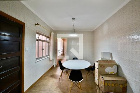 Casa à venda com 227m², 4 quartos e 2 vagas Casa à venda com 227m², 4 quartos e 2 vagasCopa