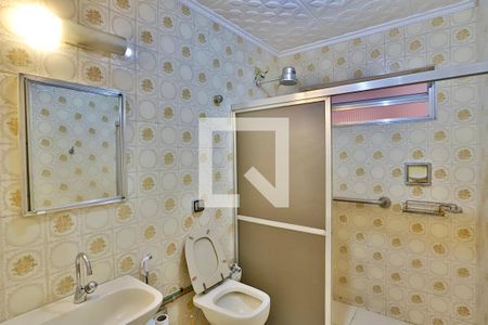 Casa à venda com 227m², 4 quartos e 2 vagas Casa à venda com 227m², 4 quartos e 2 vagasBanheiro