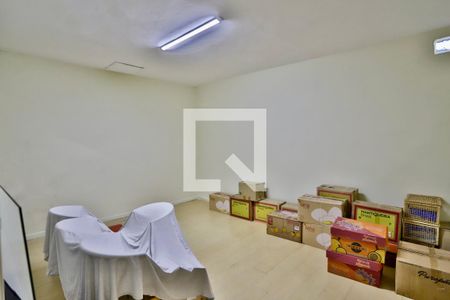Casa à venda com 227m², 4 quartos e 2 vagas Casa à venda com 227m², 4 quartos e 2 vagasÁrea comum