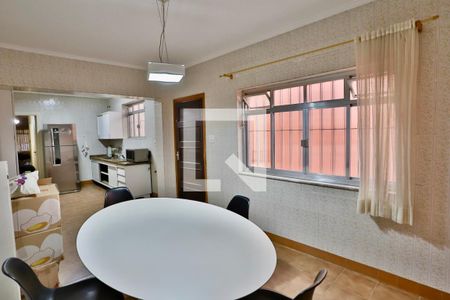 Casa à venda com 227m², 4 quartos e 2 vagas Casa à venda com 227m², 4 quartos e 2 vagasCopa