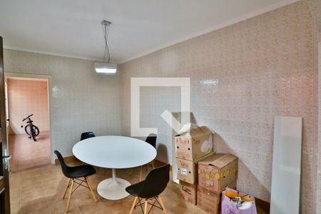 Casa à venda com 227m², 4 quartos e 2 vagas Casa à venda com 227m², 4 quartos e 2 vagasCopa