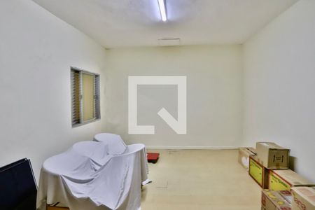 Casa à venda com 227m², 4 quartos e 2 vagas Casa à venda com 227m², 4 quartos e 2 vagasÁrea comum