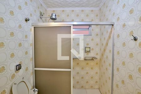 Casa à venda com 227m², 4 quartos e 2 vagas Casa à venda com 227m², 4 quartos e 2 vagasBanheiro