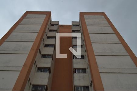 Apartamento para alugar com 57m², 3 quartos e 1 vagaFachada