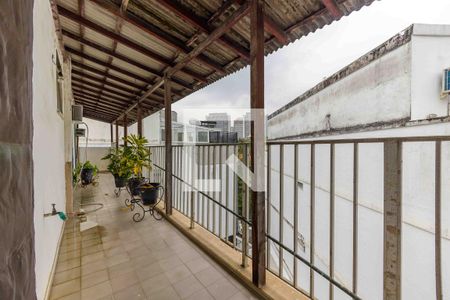 Apartamento à venda com 352m², 4 quartos e 3 vagas Apartamento à venda com 352m², 4 quartos e 3 vagasVaranda dos Quartos