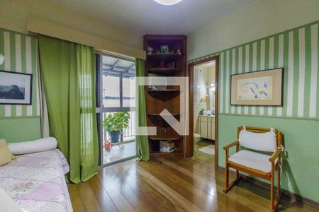 Apartamento à venda com 352m², 4 quartos e 3 vagas Apartamento à venda com 352m², 4 quartos e 3 vagasSuíte 2