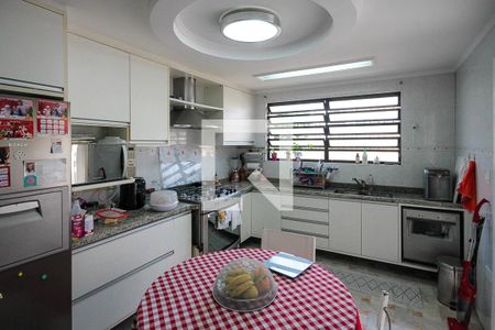 Casa à venda com 250m², 3 quartos e 3 vagasCozinha