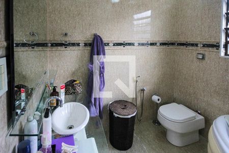 Casa à venda com 250m², 3 quartos e 3 vagasSuíte Banheiro