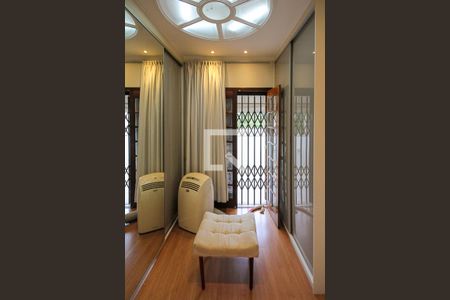 Casa à venda com 250m², 3 quartos e 3 vagasSuíte