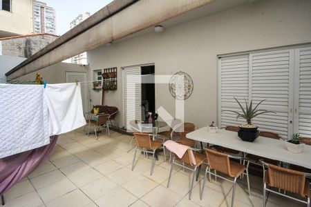 Casa à venda com 250m², 3 quartos e 3 vagasQuintal