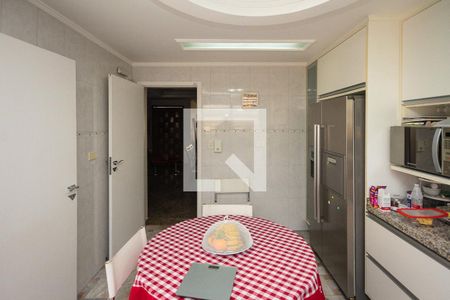 Casa à venda com 250m², 3 quartos e 3 vagasCozinha