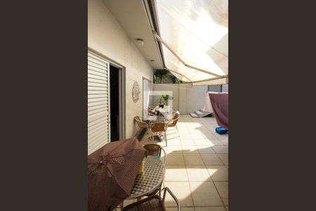 Casa à venda com 250m², 3 quartos e 3 vagasQuintal