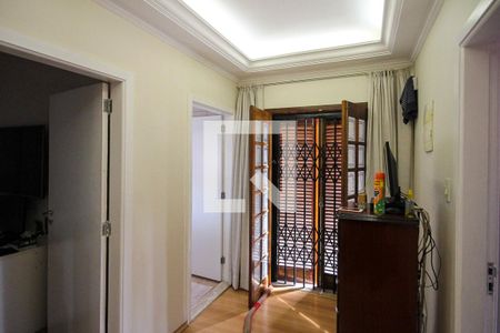 Casa à venda com 250m², 3 quartos e 3 vagasHall dos Quartos 