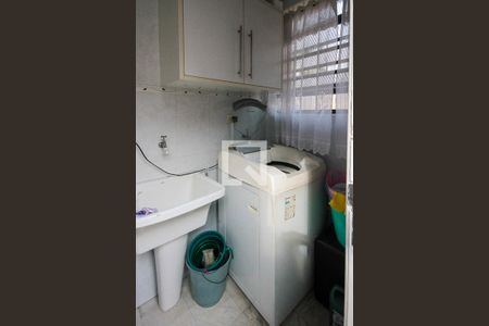 Casa à venda com 250m², 3 quartos e 3 vagasÁrea de Serviço