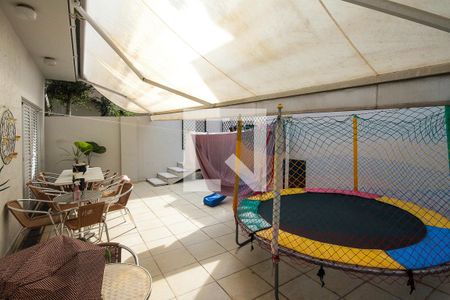 Casa à venda com 250m², 3 quartos e 3 vagasQuintal