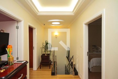 Casa à venda com 250m², 3 quartos e 3 vagasHall dos Quartos 