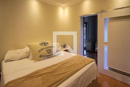 Casa à venda com 250m², 3 quartos e 3 vagasSuíte