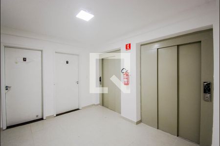 Apartamento para alugar com 56m², 2 quartos e 1 vaga Apartamento para alugar com 56m², 2 quartos e 1 vagaHall de Entrada