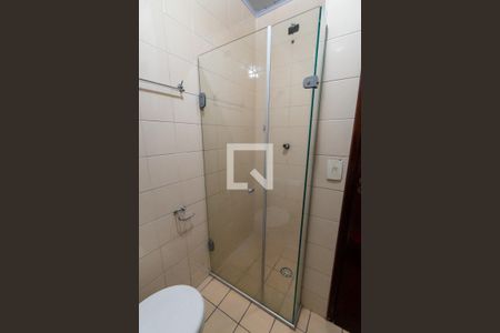 Casa de condomínio à venda com 185m², 3 quartos e 2 vagas Casa de condomínio à venda com 185m², 3 quartos e 2 vagasBanheiro Social Detalhe