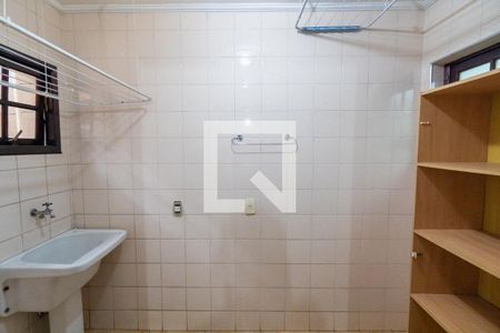 Casa de condomínio à venda com 185m², 3 quartos e 2 vagas Casa de condomínio à venda com 185m², 3 quartos e 2 vagasLavanderia