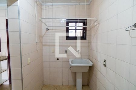 Casa de condomínio à venda com 185m², 3 quartos e 2 vagas Casa de condomínio à venda com 185m², 3 quartos e 2 vagasLavanderia