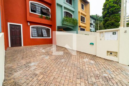 Casa de condomínio à venda com 185m², 3 quartos e 2 vagas Casa de condomínio à venda com 185m², 3 quartos e 2 vagasGaragem