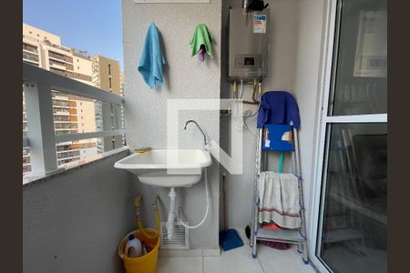 Apartamento para alugar com 42m², 2 quartos e sem vaga Apartamento para alugar com 42m², 2 quartos e sem vagaVaranda e área de serviço