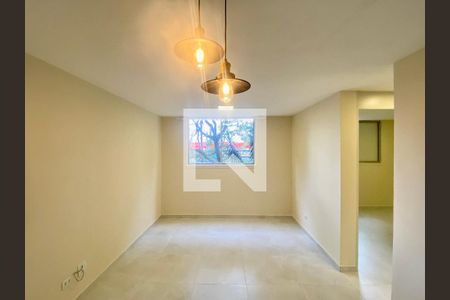 Apartamento para alugar com 62m², 2 quartos e 1 vagaSala