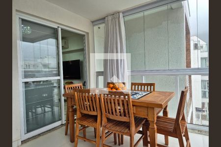 Apartamento à venda com 143m², 3 quartos e 2 vagasVaranda