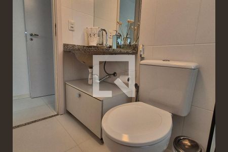 Apartamento à venda com 143m², 3 quartos e 2 vagasBanheiro da Suíte 1