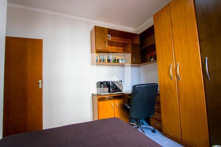 Casa à venda com 174m², 3 quartos e 2 vagasQuarto 3