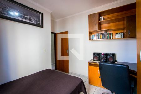 Casa à venda com 174m², 3 quartos e 2 vagasQuarto 3