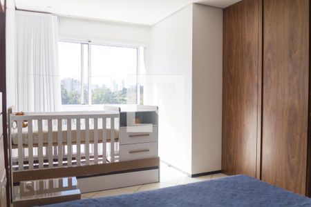 Casa de condomínio à venda com 700m², 4 quartos e 5 vagassuite 2