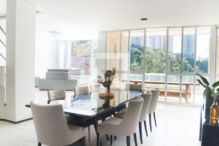 Casa de condomínio à venda com 700m², 4 quartos e 5 vagassala de jantar