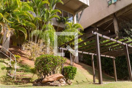 Casa de condomínio à venda com 700m², 4 quartos e 5 vagasQuintal