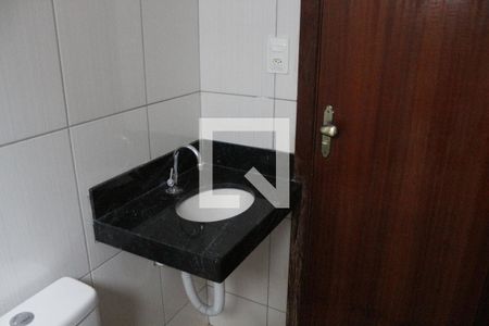 Banheiro de apartamento para alugar com 2 quartos, 50m² em Goiânia, Belo Horizonte