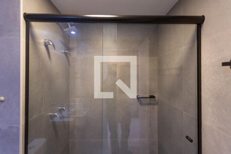 Banheiro de apartamento para alugar com 1 quarto, 29m² em Bela Vista, Porto Alegre