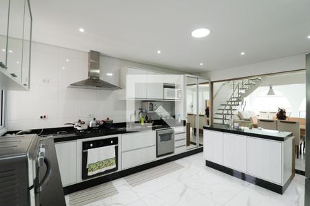 Apartamento à venda com 200m², 4 quartos e 5 vagasCozinha e Área de Serviço