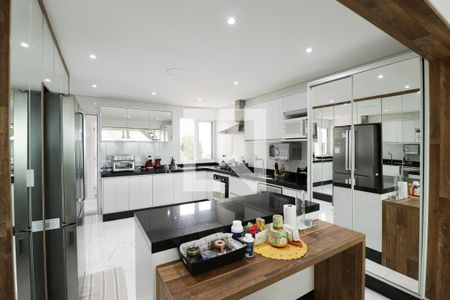 Apartamento à venda com 200m², 4 quartos e 5 vagasCozinha e Área de Serviço