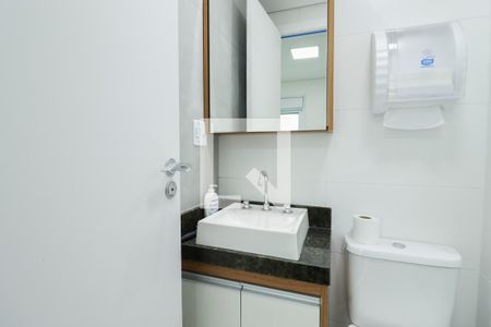 Apartamento à venda com 200m², 4 quartos e 5 vagasBanheiro da Suíte 1