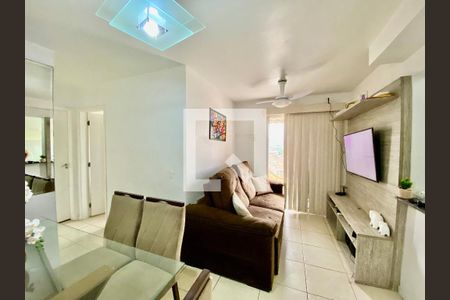 Sala de apartamento à venda com 2 quartos, 60m² em Del Castilho, Rio de Janeiro