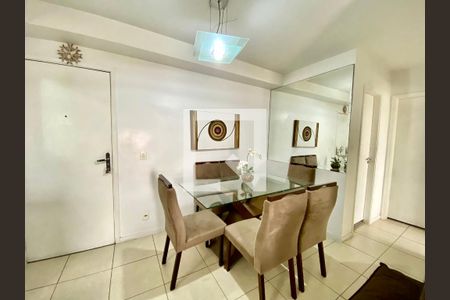 Sala de apartamento à venda com 2 quartos, 60m² em Del Castilho, Rio de Janeiro