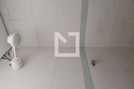 Banheiro de apartamento para alugar com 1 quarto, 34m² em Vila Campanela, São Paulo