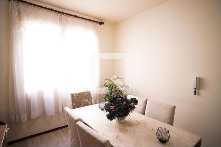 Sala de casa de condomínio à venda com 4 quartos, 117m² em Santa Rosa, Belo Horizonte