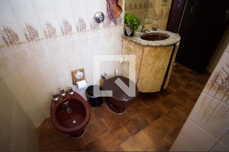 Casa de condomínio à venda com 117m², 4 quartos e 2 vagasBanheiro 2