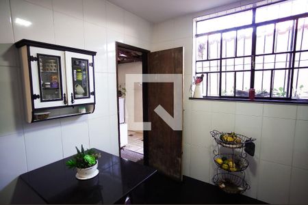 Casa de condomínio à venda com 117m², 4 quartos e 2 vagasCozinha