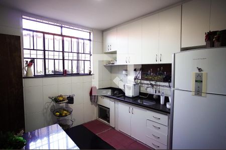 Casa de condomínio à venda com 117m², 4 quartos e 2 vagasCozinha